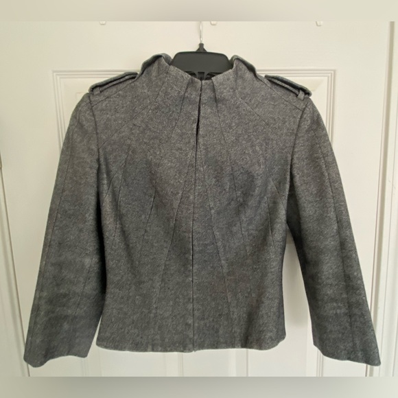 Karen Millen grey wool blend cropped blazer UK10, fits like US4. Worn twice EUC. - Picture 2 of 4